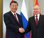 “소중한 친구” 브로맨스 과시한 시진핑-푸틴, 공조 강화