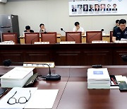텅빈 사용자위원 자리, 반쪽회의 진행된 최저임금위원회