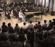 49평 반반씩 나눠 앉은 연주자·관객… 7월 내내 ‘슈만’ 연주하는 음악 축제