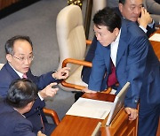 野에 꼬투리 잡힌 ‘한미일 동맹’ 표현… 與내부 “주의해야”