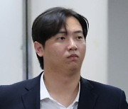 ‘김하성 공갈 혐의’ 임혜동 구속영장 또 기각…“방어권 보장 필요”