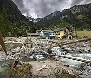 SWITZERLAND PHOTO SET FLOOD LANDSLIDE