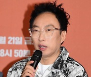 [종합] 박명수, 지극 정성 후배 사랑…"박보검은 어리지만 사람이 돼→뉴진스 안쓰럽고 딸 같아" ('라디오쇼')