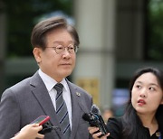 검찰총장 "민주당 탄핵, 직권남용" 지적에…이재명, '침묵'