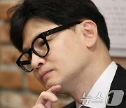 '김여사 읽씹' 의혹에 '총선책임' 공세 …한동훈 "왜 이시점에?"