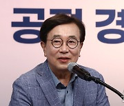 인사말 하는 서병수 전당대회 선관위원장