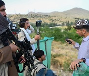 [포토]아프간 휴양지서도 총기 휴대는 일상