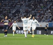 [st&수원] '장군멍군' 울산 HD-수원 FC, 득점 주고 받으며 1-1 무승부