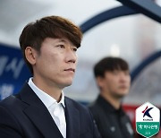 [st&수원] 수원 FC 김은중 감독, "손준호 플레이 타임 점차 늘려갈 것"