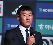 '자진사퇴'조성환 감독"인천이 잘하길 매경기 물 떠놓고 빌겠다"