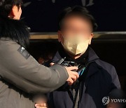 법원, 이재명 습격범에 징역 15년 선고…"대의제 민주주의에 대한 도전"(종합)