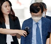 ‘KT 일감 몰아주기’ 회삿돈 가족 생활비로 쓴 황욱정 KDFS 대표… 징역 2년 6개월