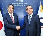 조태열, 신임 주한 일본대사 접견... "韓·日 긴밀히 소통하자"