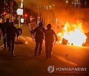 프랑스 결선투표 후 폭동우려...경찰 3만명 배치