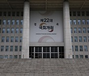 특검법 강행에 개원식 무산…한동훈, 김여사 문자 무시 논란