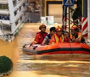 [차이나워치] 중국 양쯔강 유역 대홍수…안후이·후베이 등 수중도시