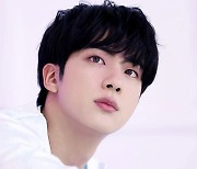 '예능 천재' 온다! 방탄소년단 진 전역 후 첫 예능에 글로벌 관심↑