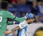 APTOPIX Copa America Soccer Argentina Ecuador