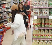 계란·식용유 등 '7대 생필품' 가격 줄인상