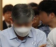 '경찰 인사 비리' 혐의 전 치안감 구속…"증거인멸·도주 우려"