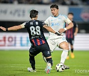 [케현장.Plus] '1위 김천-5위 수원FC 단 6점차' 절대강자 없는 시즌, 빡빡한 일정 속 '여름 휴식기' 제언까지