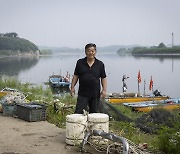 [민통선 사람들] ③ 장엄한 임진강에 배 띄우고 황복·참게·장어 잡는 어부