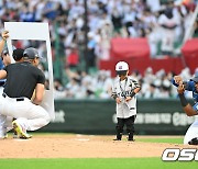 로하스,'쿠에바스 사진 예술로 찍어줄게' [사진]