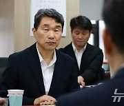 이주호 "국립대병원 역할 중요해질 것…전폭적으로 지원"