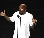 Kanye West to perform in Korea for first time in 14 years