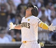 '누가 김하성 걱정하리'...타율 0.229로도fWAR 2.6으로 팀 내 2위...MLB 전체 49위, NL 24위, OAA도 6으로 상승