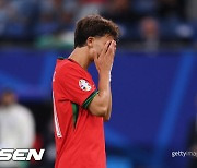 '호날두, 펠릭스 승부차기 실축에 SNS 언팔'.. 얼마나 주장답지 못했으면 '쯧쯧'