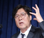 [SC이슈]풀리지 않는 이임생 유럽출장 미스터리, 50p 분량 PT 준비한 감독 향해 '당신 철학은 한국과 맞지 않아'