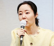 '배임 혐의' 민희진 첫 경찰 출석..."이제는 반격"