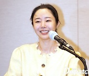 민희진, 8시간 피고발인 조사…"속 후련, 배임은 코미디"