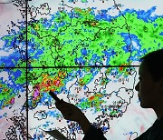 수도권에 최대 120㎜ 물폭탄…수요일 전국에 '장맛비'