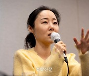 [속보]민희진 어도어 대표 ‘업무상 배임 혐의’ 경찰 출석 “업무상 배임 말 안 돼”