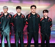 EWC 정복한 T1, 한국 오자마자 승전보…OK브리온 2-1 제압 [LCK]