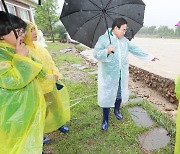 서거석 전북교육감, 학교 호우피해 대책 논의