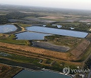 Leaky Reservoir Settlement