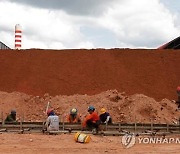 인니, 보크사이트 원광 수출 재개 검토…연 1천700만t 남아