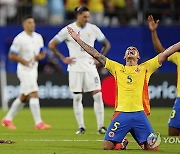 APTOPIX Copa America Soccer Uruguay Colombia