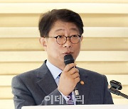 심상찮은 서울 집값에도…국토장관 "추세적 상승 전환 아냐"