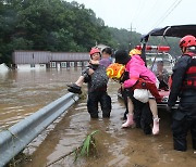 복구 덜 됐는데 남부 150㎜ 물폭탄…수도권 체감 33도 더위(종합)