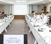 국립중앙의료원 찾은 조규홍 복지부 장관