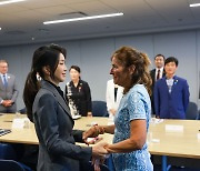 김건희 여사 “北 한국 드라마 봤다고 공개처형…고통받는 주민 외면 않겠다”