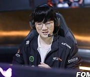 [LCK] 한화생명, 중반 위기 딛고 T1전 1세트 승리