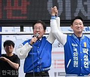 [사설] '검사탄핵 기권' 곽상언에 '부엉이바위' 꺼낸 민주당 팬덤