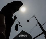 평년보다 덥고 잠 못 이루는 이번 여름···주말 비소식