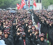 국민에게 욕먹는 삼성노조 파업...6500명서 350명 남아