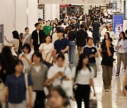 정부, 석 달째 "내수 회복 조짐"…물가는 안정흐름 진단